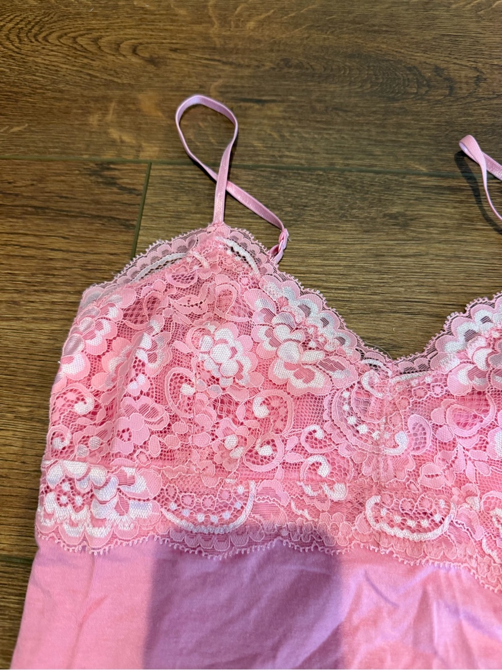 Express Pink Lace-Trim Cami Tank Top - Picture 2 of 4